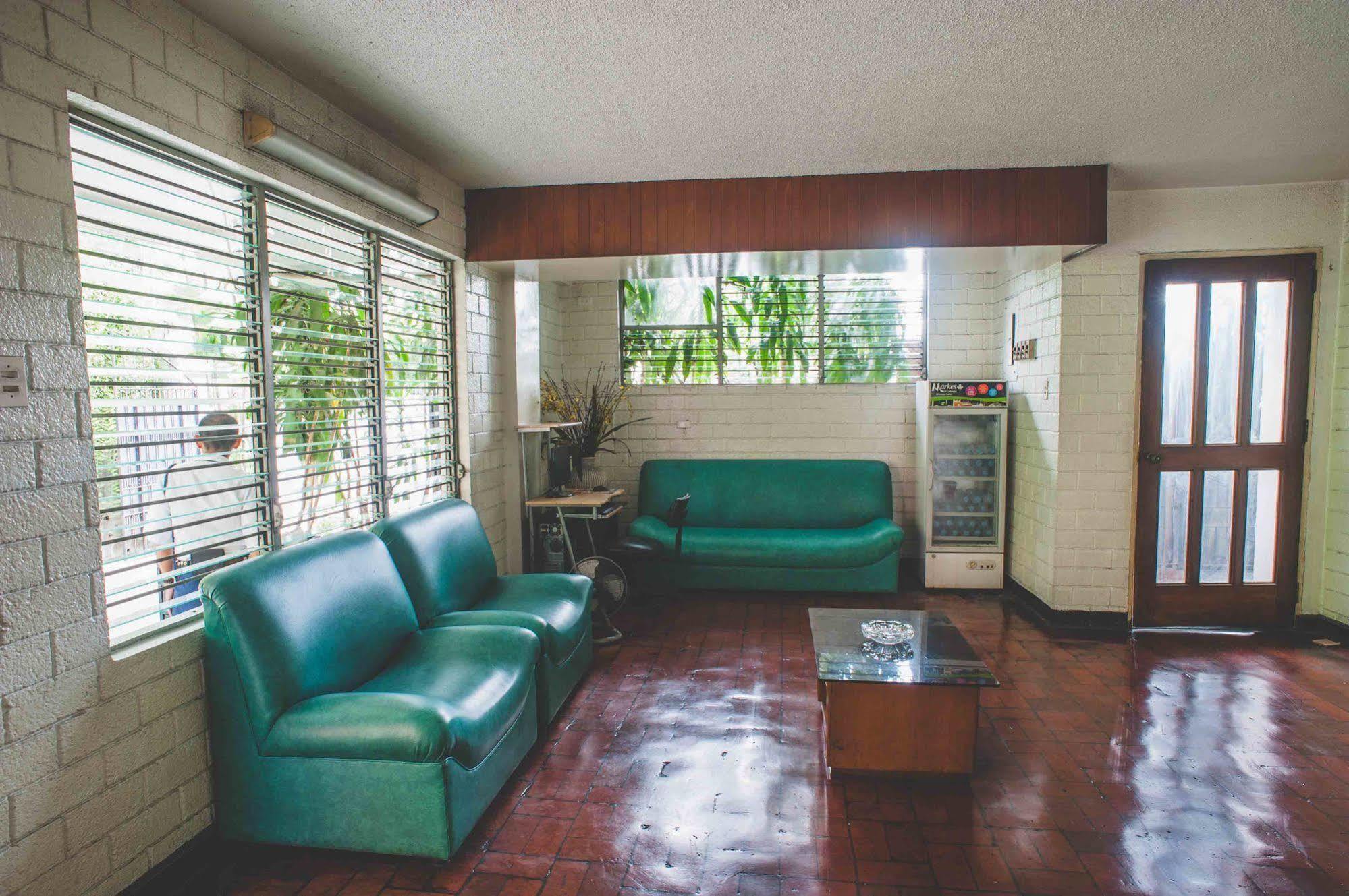 Reddoorz At Broadway Court Apartelle Quezon City Dış mekan fotoğraf