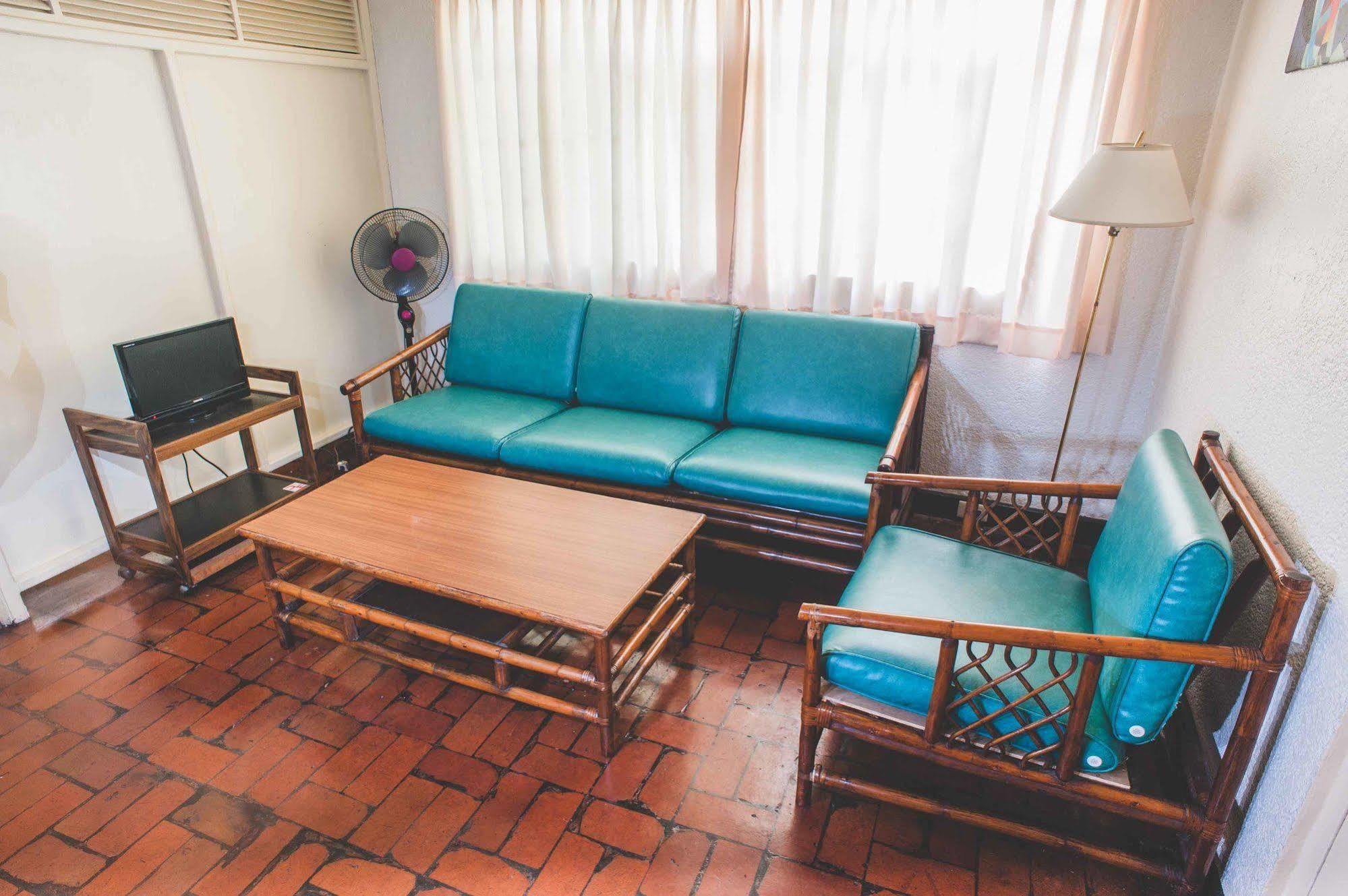 Reddoorz At Broadway Court Apartelle Quezon City Dış mekan fotoğraf